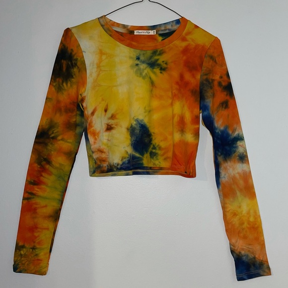 Heart & Hips Crop Top - Picture 4 of 7